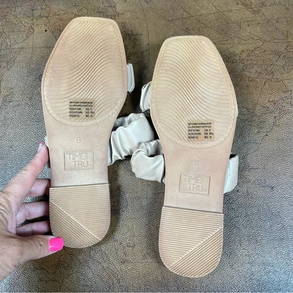 Time and Tru Memory Foam Faux Leather Scrunch Wrap Tan Flat Sandals. SZ:8 - Picture 6 of 9